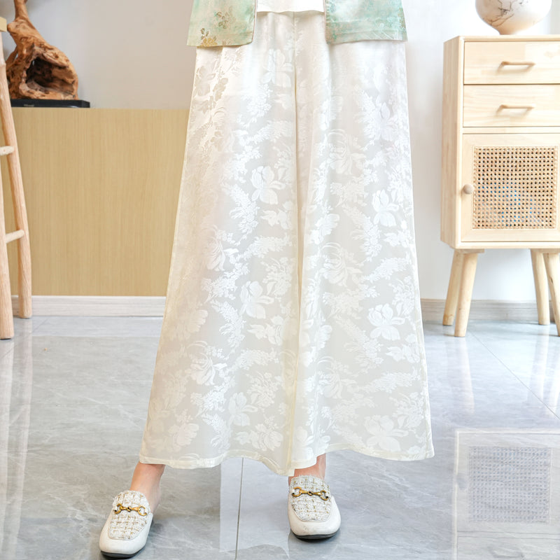 Qingyun Zhan New Chinese Women's Clothing (Bai Mu)